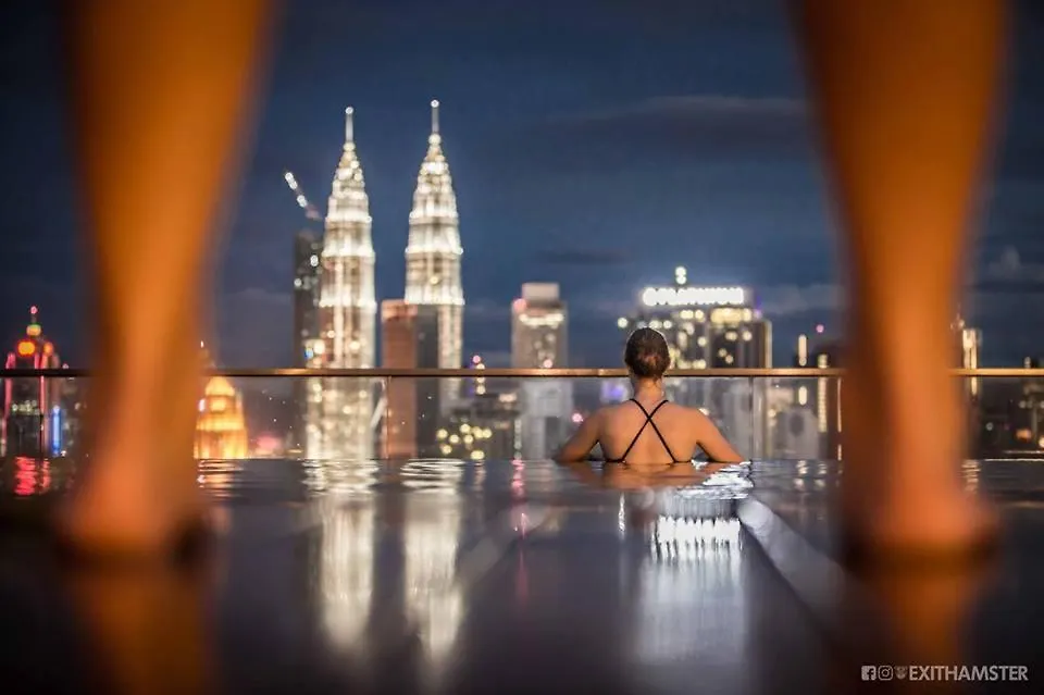Kl Infinity Pool Hostel Kuala Lumpur Malesia